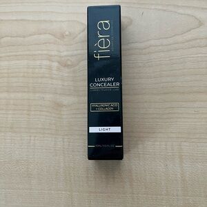 Fiera Luxury Concealer - Light, Free Shipping! New in box!